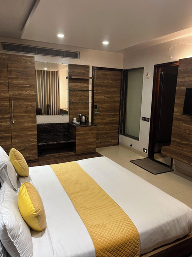 Bedroom 3, Hotel New York Plaza, Una