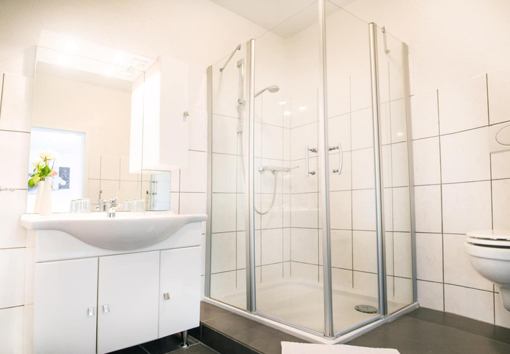 Bathroom 3, Landhotel Fernblick, Neuwied