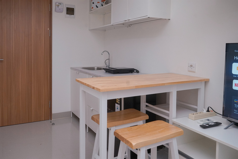 Others 4, Warm and Simply Studio at Cisauk Point Apartment By Travelio, Tangerang