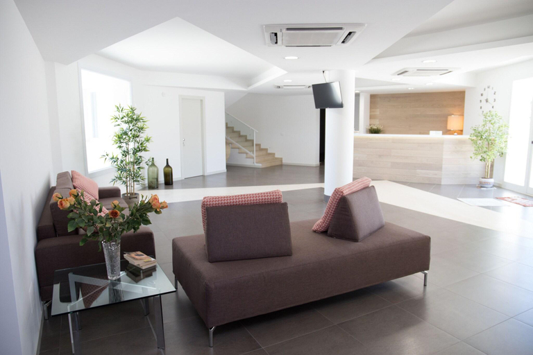 Public Area 2, Hotel Grel, Ragusa