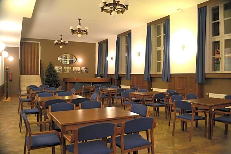 Food & Drinks 5, Masarykova Kolej, Praha 6