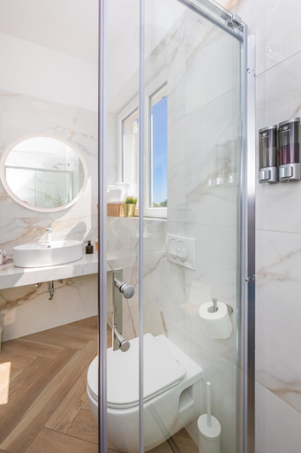 Bathroom 3, Rooms D&L, available Parking on-site, Dubrovnik