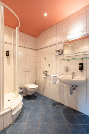 Bathroom 3, Berggasthof Butterberg, Bautzen