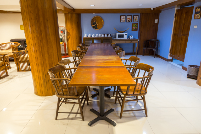 Food & Drinks 5, Upar Hotels Silom Near Mahanakhon, Bang Rak