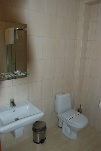 Bathroom 3, Shato Paradis Hotel, Kyievo-Sviatoshyns'kyi