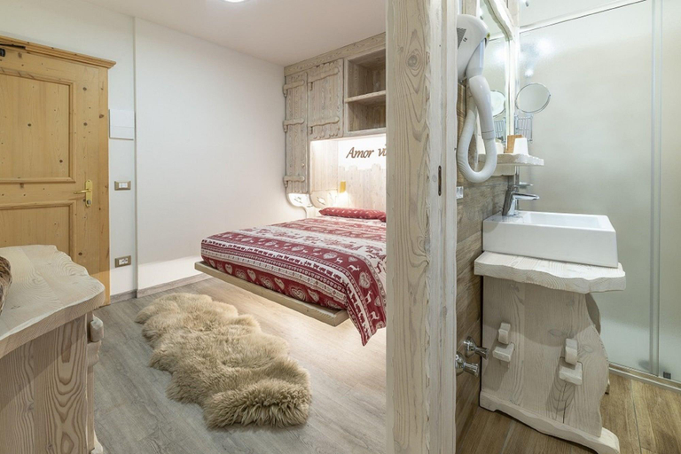 Bedroom 3, Hotel Arcangelo, Trento