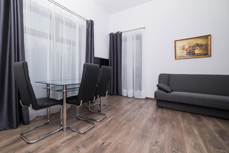 Others 5, Mala Italia Apartments, Trzebnica