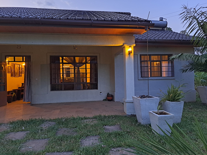 Exterior & Views 5, Enaiteru, Kasipul