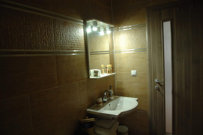 Bathroom 2, Casa de vacanta Two Brothers Concept, Gura Raului
