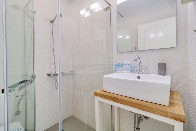 Bathroom 3, Athens Residence Apartments, Attica