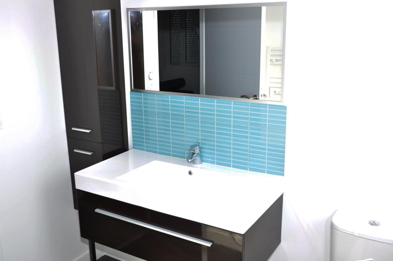 Bathroom 4