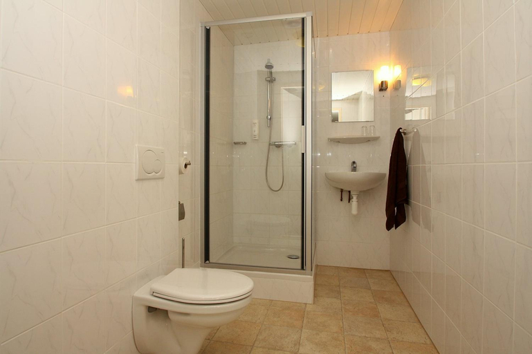 Bathroom, Hotel-Appartementen Klaver Vier, Delfzijl