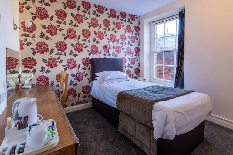 Bedroom 3, The George Hotel, East Sussex