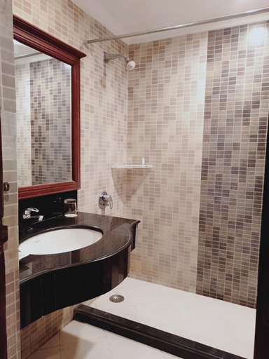 Bathroom 4, Hotel Sepal, Bathinda