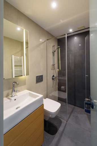 Bathroom 3, Tim 3, Belgrade