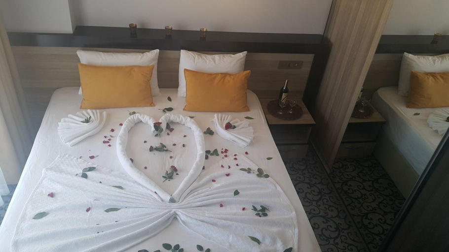 Bedroom 4, Elisa Otel, Ayvalık