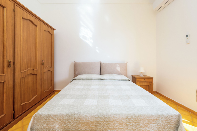Bedroom 3, Rosa House, Salerno