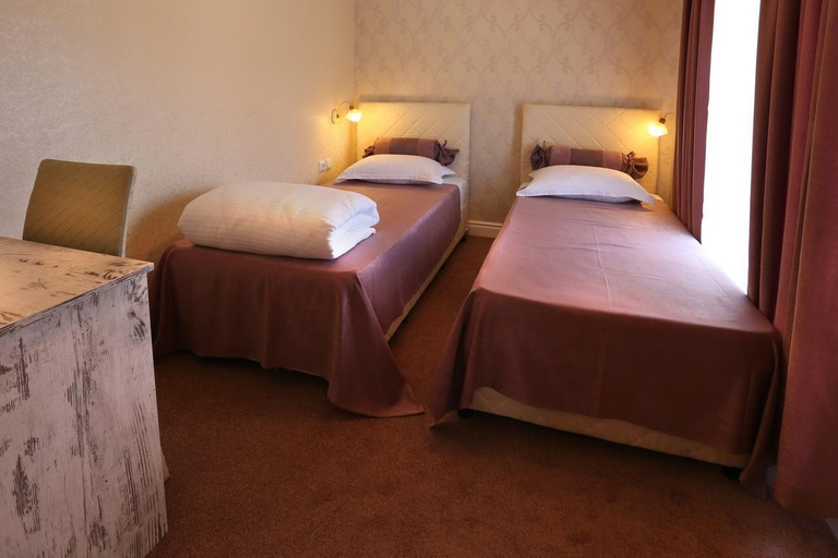 Bedroom 3, Hotel Green Palace, Shumen