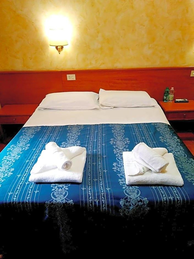Bedroom 3, FERRARI, Roma