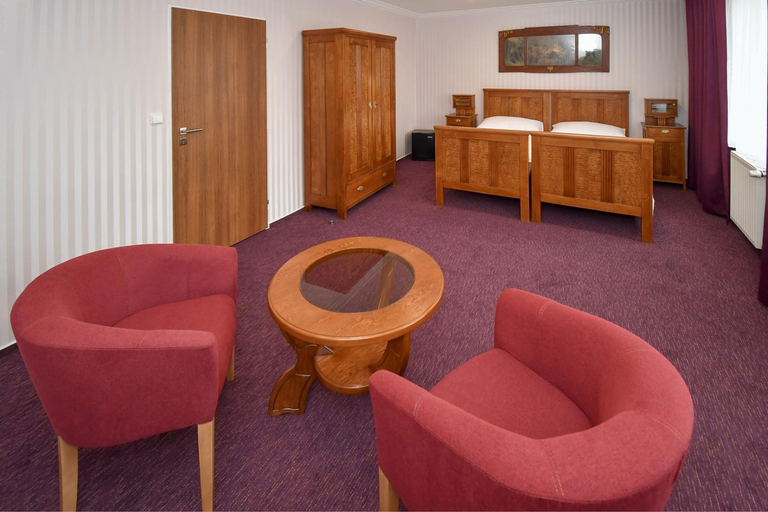 Others 4, Hotel Sonata, Opava