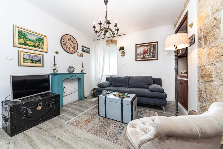Others 3, Rooms Tomic, Split