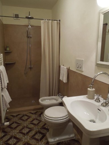 Bathroom 4, Casa Rovelli, Alessandria