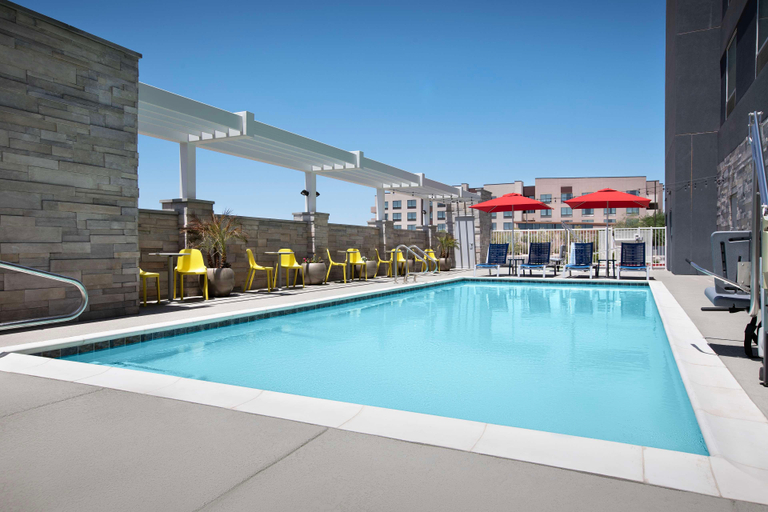 Sport & Beauty, Home2 Suites by Hilton Phoenix North Happy Valley, Maricopa
