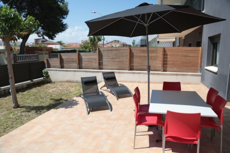 Bedroom 2, Apartamento Moderno Para 6 Personas en Cambrils, Tarragona