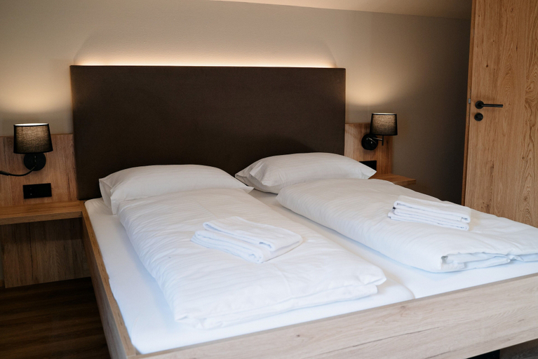 Bedroom 3, Obertrauner Hof, Gmunden