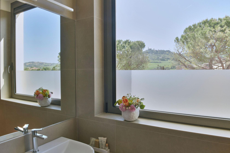 Bathroom 5, Torresi, Macerata