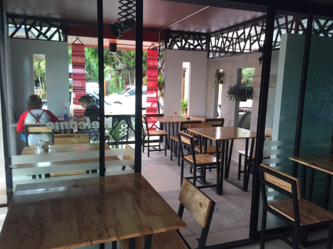 Food & Drinks 5, The Lofthouse Sansai, San Sai