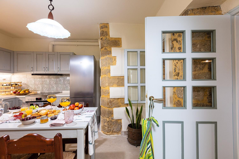 Others 4, Villa Aprinia, Crete