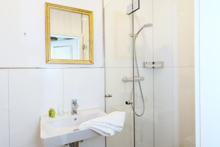 Bathroom 7
