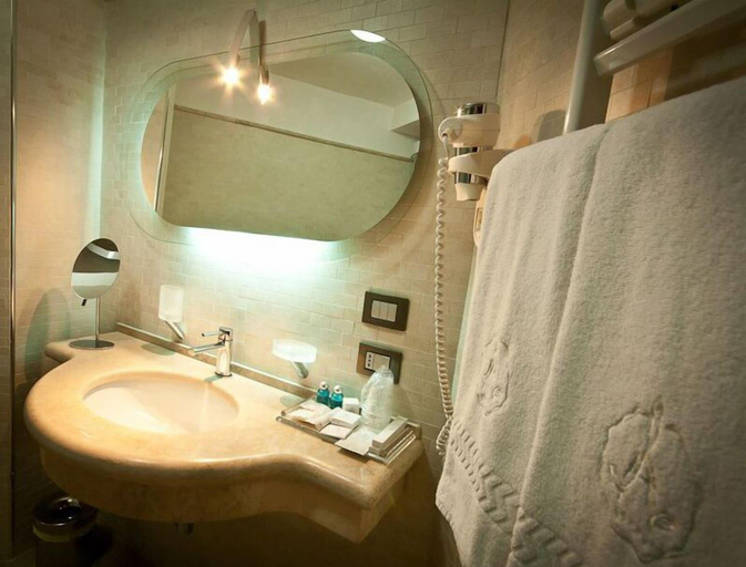 Bathroom 5, L'Isola di Aurora, Catanzaro