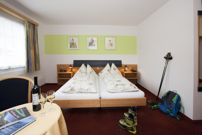 Bedroom 3, Hotel Arkanum, Leuk