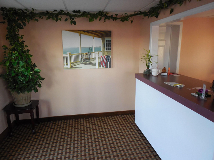 Public Area 3, River Heights Motel, Hardin