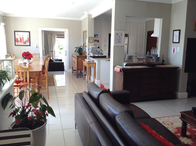 Public Area, Dunvegan Lodge, City of Cape Town