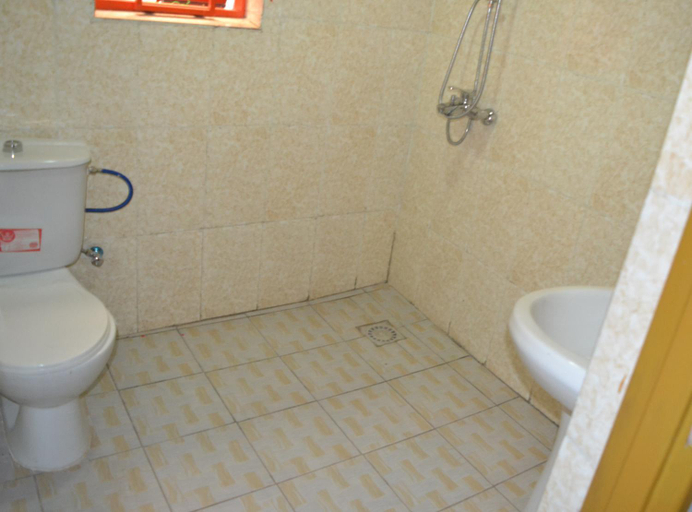 Bathroom 3, Wailers Guest House, Kicukiro