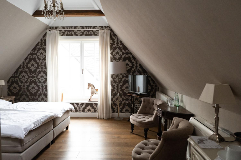 Bedroom 13