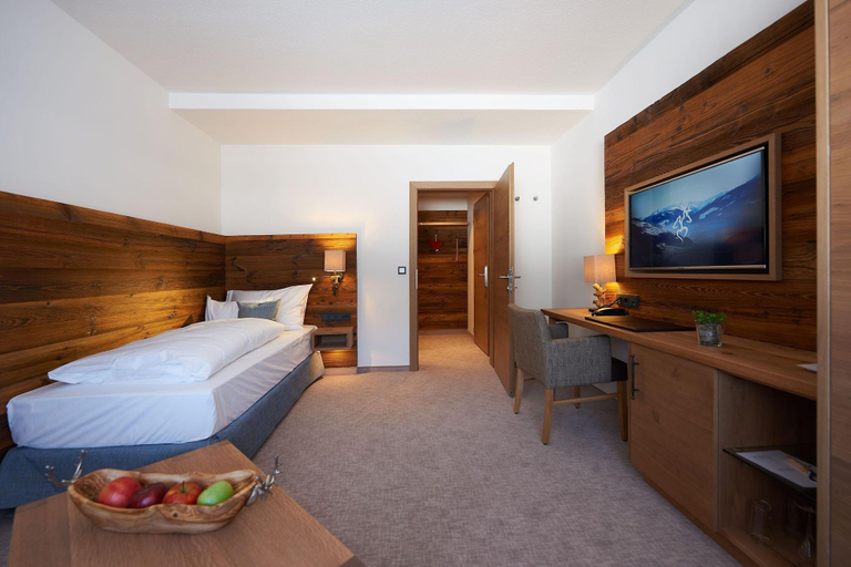 Bedroom 2, Boutique Hotel Herzhof Garni - Apartments, Bregenz
