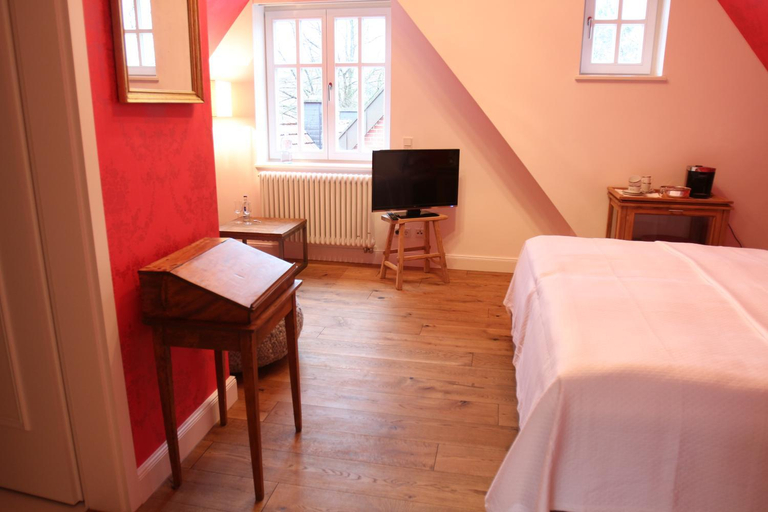 Bedroom 10
