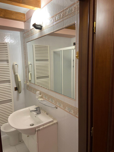 Bathroom, Hotel La Piazzetta, Bologna
