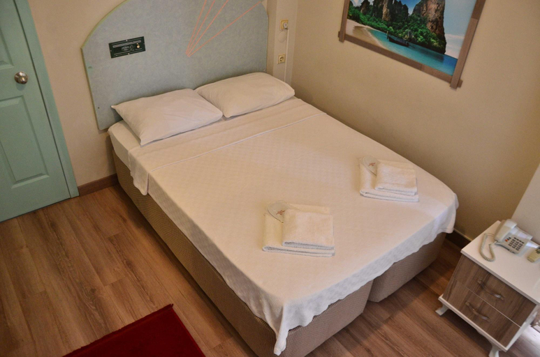 Bedroom 2, Hikmethan Otel, Kuşadası