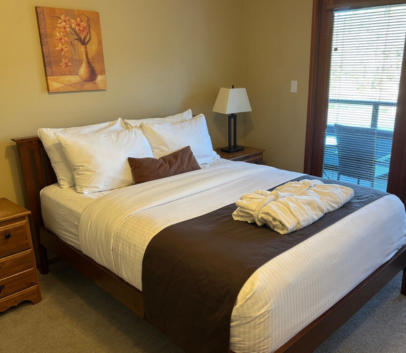 Bedroom 3, Sunshine Coast Resort Hotel & Marina, Sunshine Coast