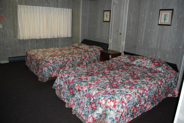 Bedroom 4, Budget Host 254 Inn Loveland, Larimer