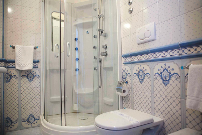 Bathroom 3, Hotel Voce del Mare, Salerno