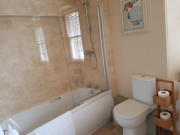 Bathroom 4, Black Bull Hotel, Scottish Borders