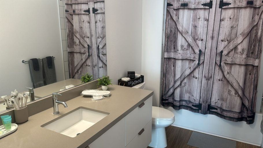 Bathroom 5, Premier Apts in Vibrant Downtown LA, Los Angeles