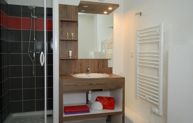 Bathroom 3, RÃ©sidence Odalys L'Ours Blanc, Isère