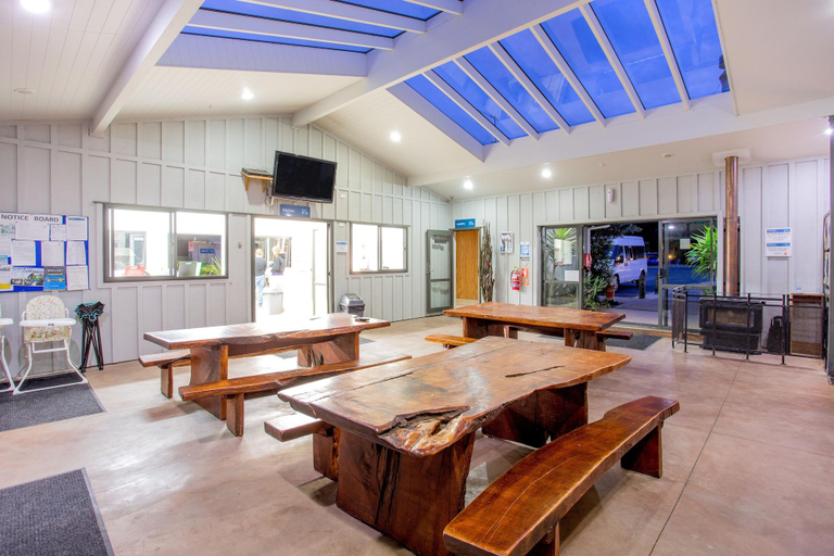 Food & Drinks 5, Hot Water Beach TOP 10 Holiday Park, Thames-Coromandel
